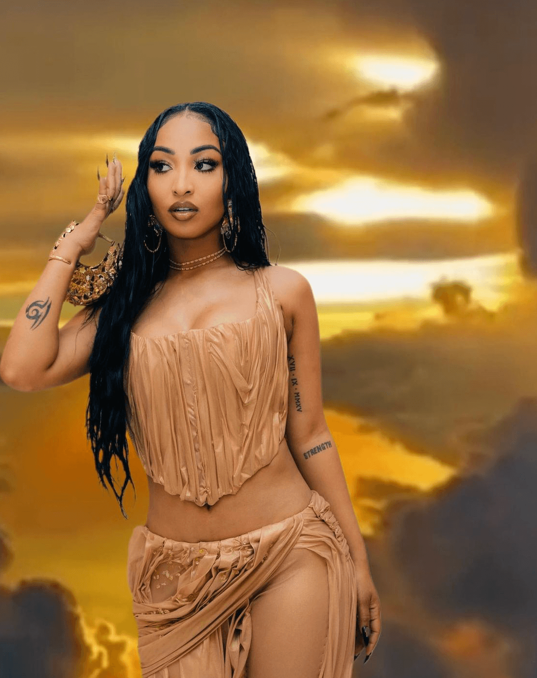 Shenseea clutches Simurgh and Hummingbirds Ushape Mini to Billboard Music Awards