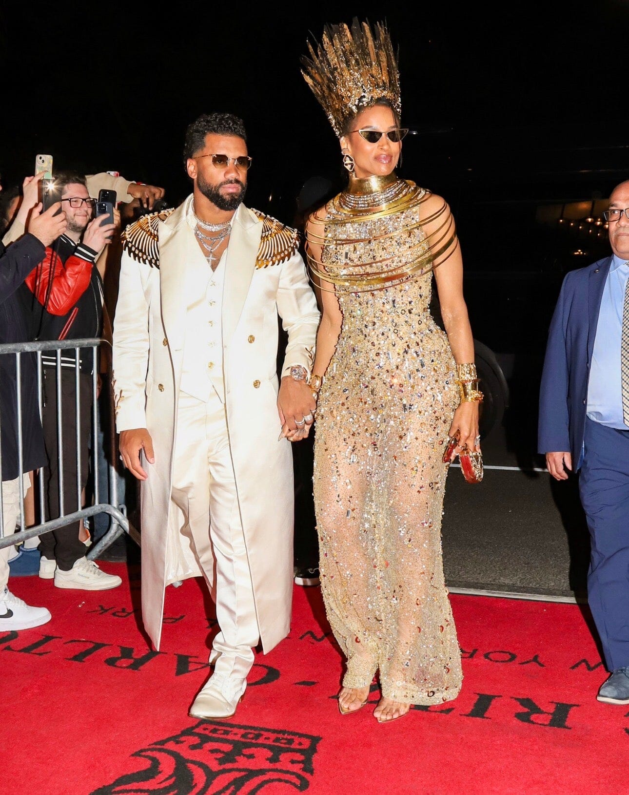 Ciara carrying the Blumera Simurgh & Hummingbirds Brass Mini U Horseshoe Clutch at the Met Gala 2026
