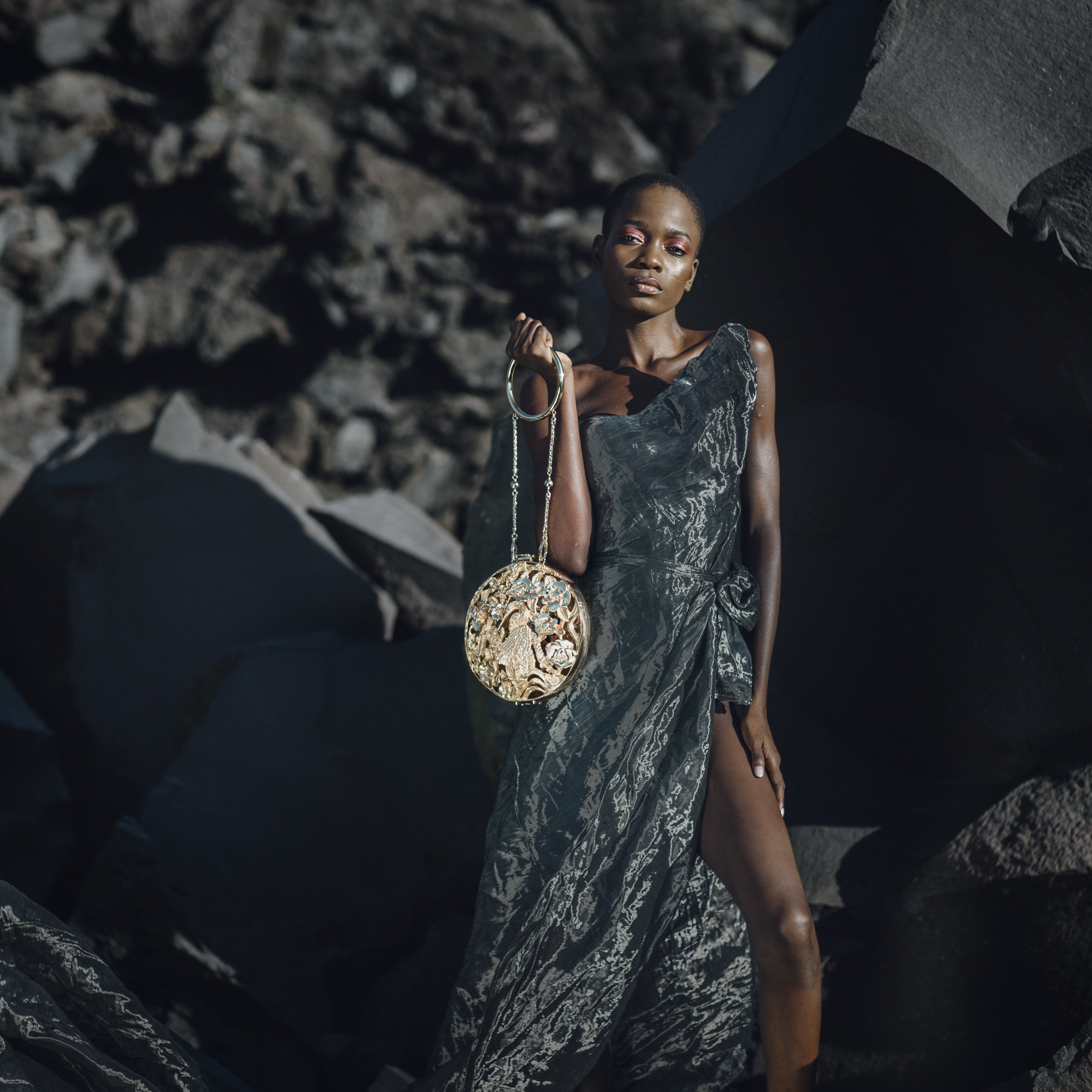 Anhinga Large Flat Circle Bag - Blumera