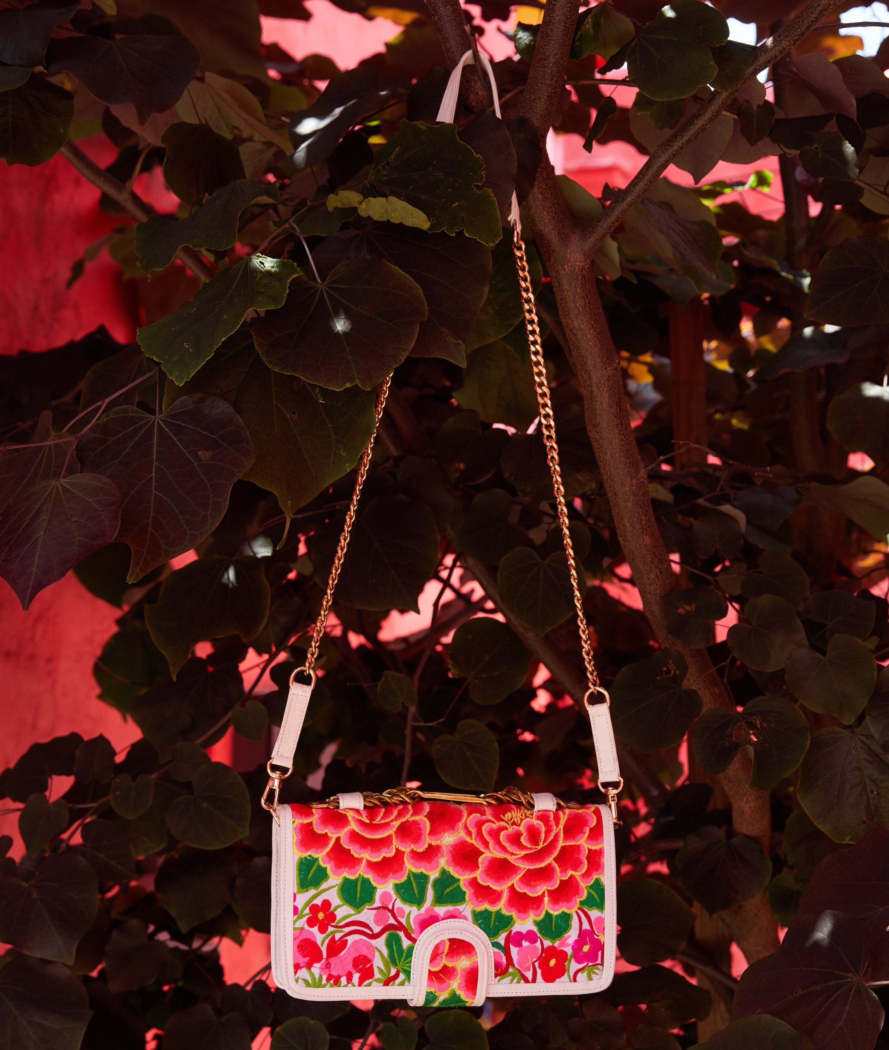 Nonny Classic Clutch in White - Blumera