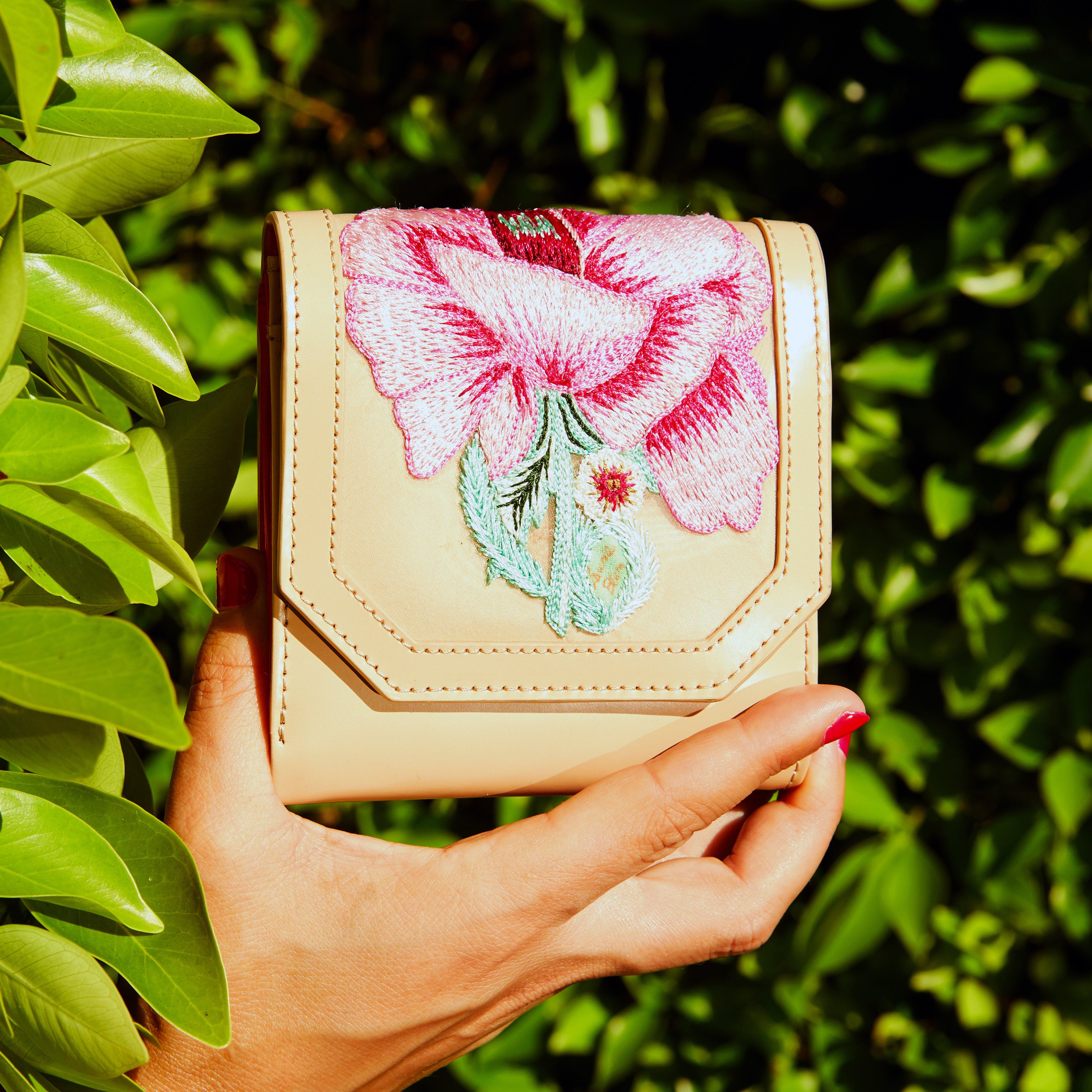 Poppies! Beige Wallet - Blumera