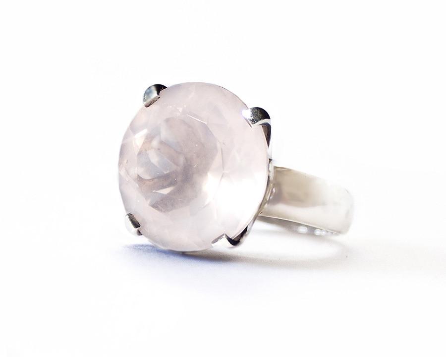 Rose Quartz Flower Petal Ring - Blumera