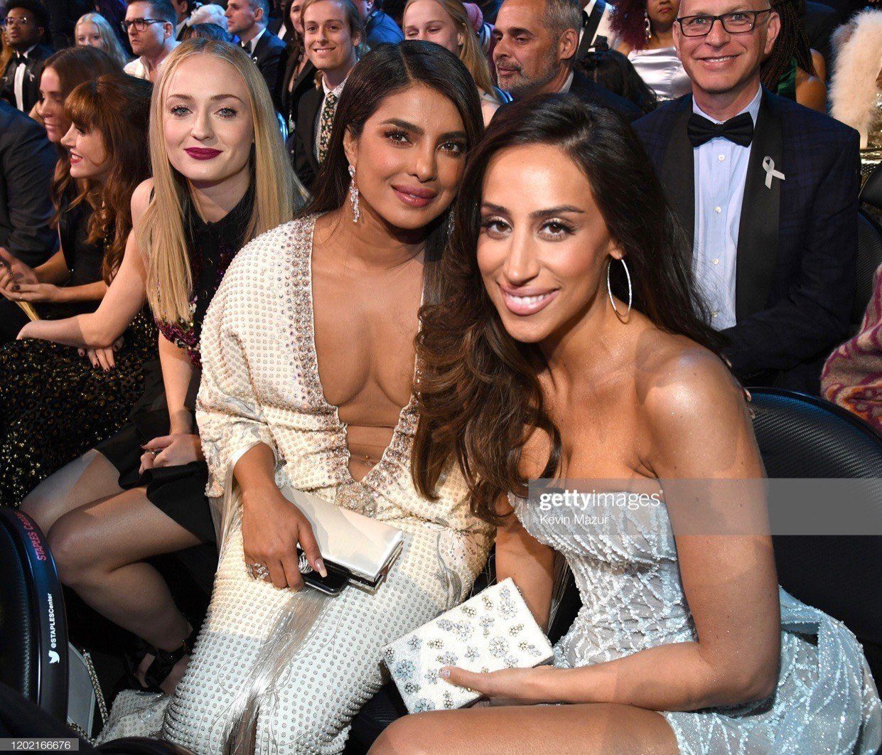 Shooting Star Crystal Encrusted Clutch - White - Blumera