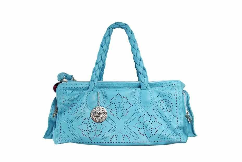 Delia Travel Bag - Black - Blumera