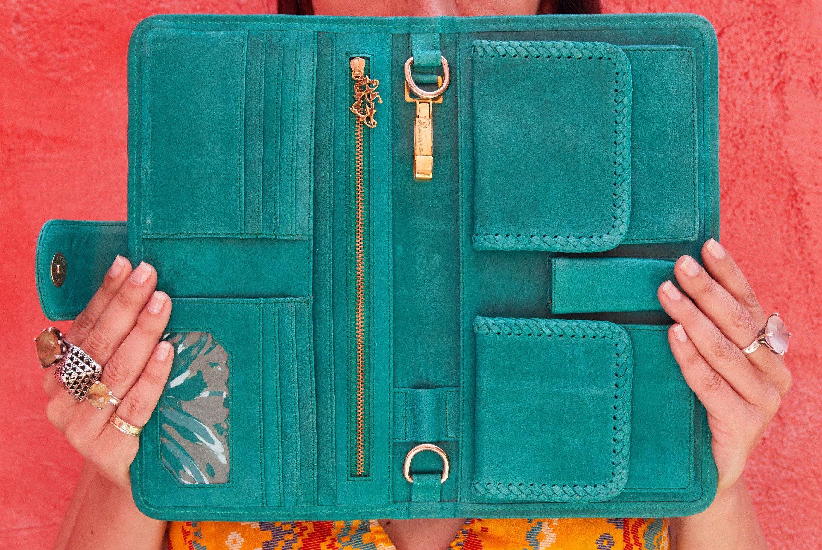 Manija Braided Classic Clutch - Blumera