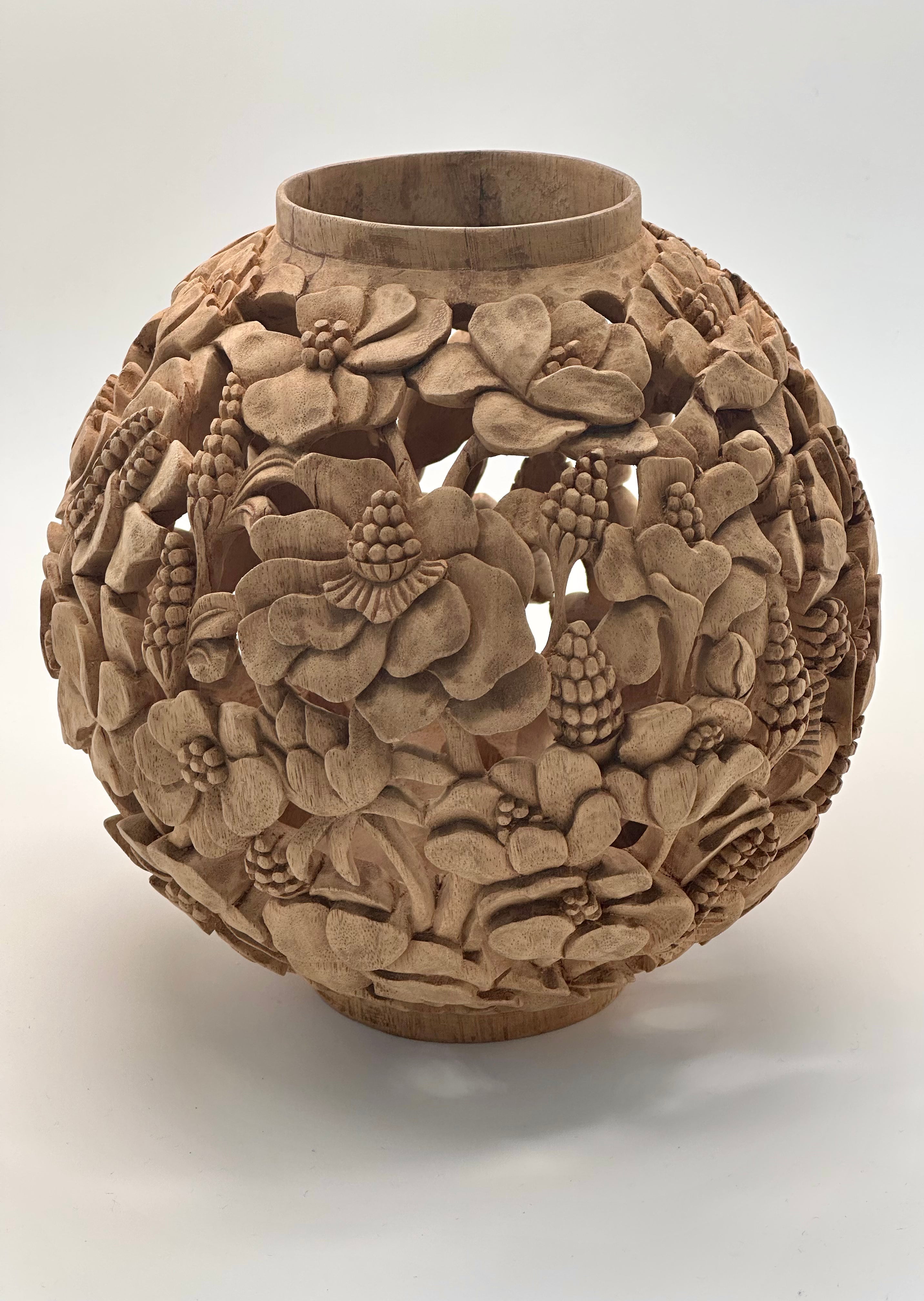 Poppies Carved Wood Vases and Glass Covers Wood Blumera 